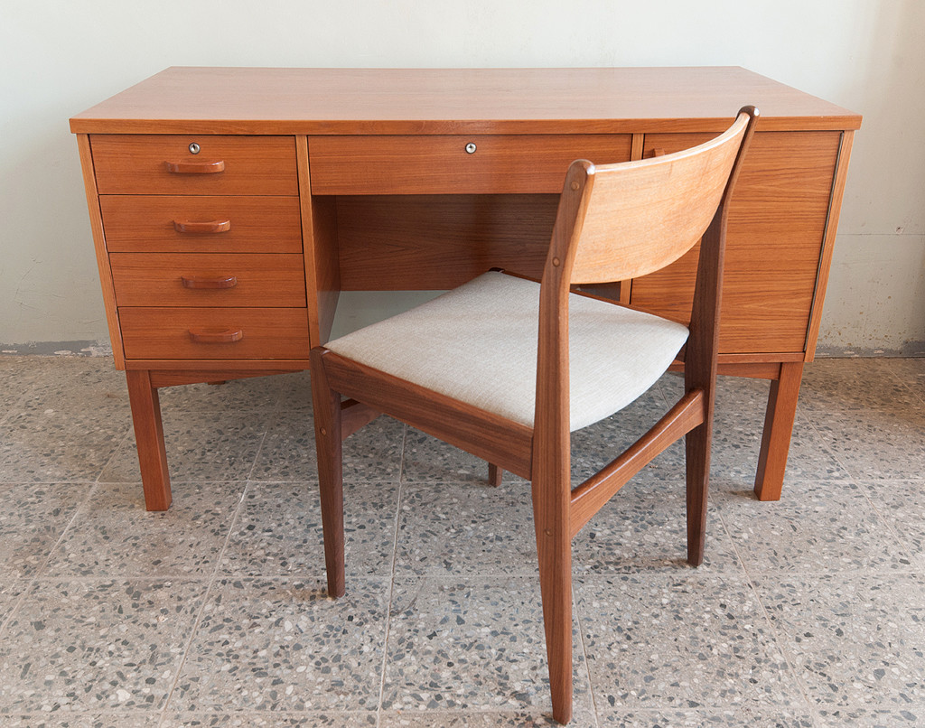 Vintage kirjutulaud
