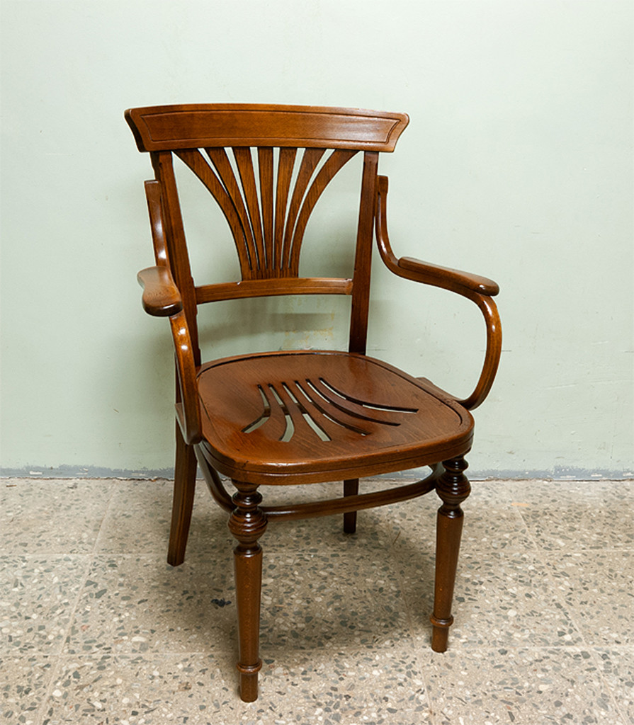 Thonet treitud esijalgadega tugitool nr. 221. Ca 1890 a.